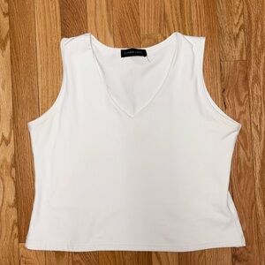 Linda Leal White V Neck Stretchy Tank‎ Top - size XL